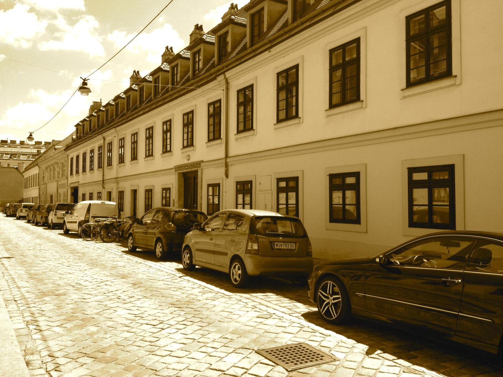 Hoheschule Apartment Kapriole Wenen Buitenkant foto